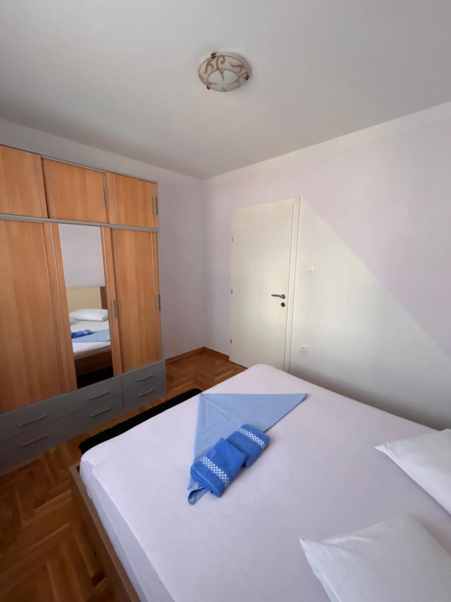 Apartment Agata Trogir Eksteriør billede